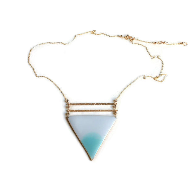 Geometría Ombré Blue Triangle Pendant Necklace