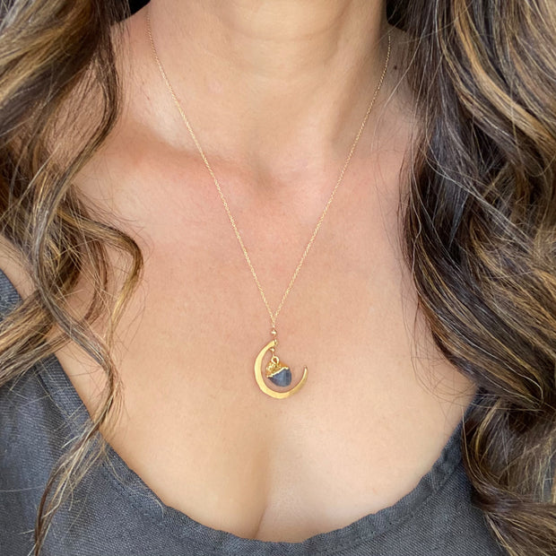 Classic Moon Phase Necklace with a Birthstone - Silver – Komi Moon and  Earth Jewellery