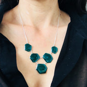 Geometría Bib Necklace Emerald Green